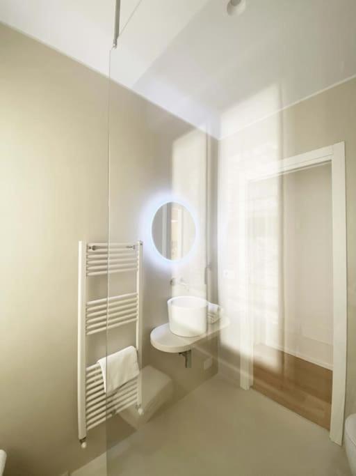 The Window On The Theatre And The Cathedral - Luxury Apartment Como Exterior foto